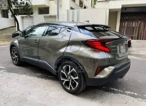 Toyota C-HR G LED PKG BROWN 2020