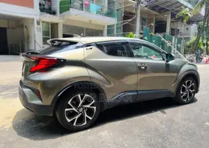 Toyota C-HR G LED PKG BROWN 2020