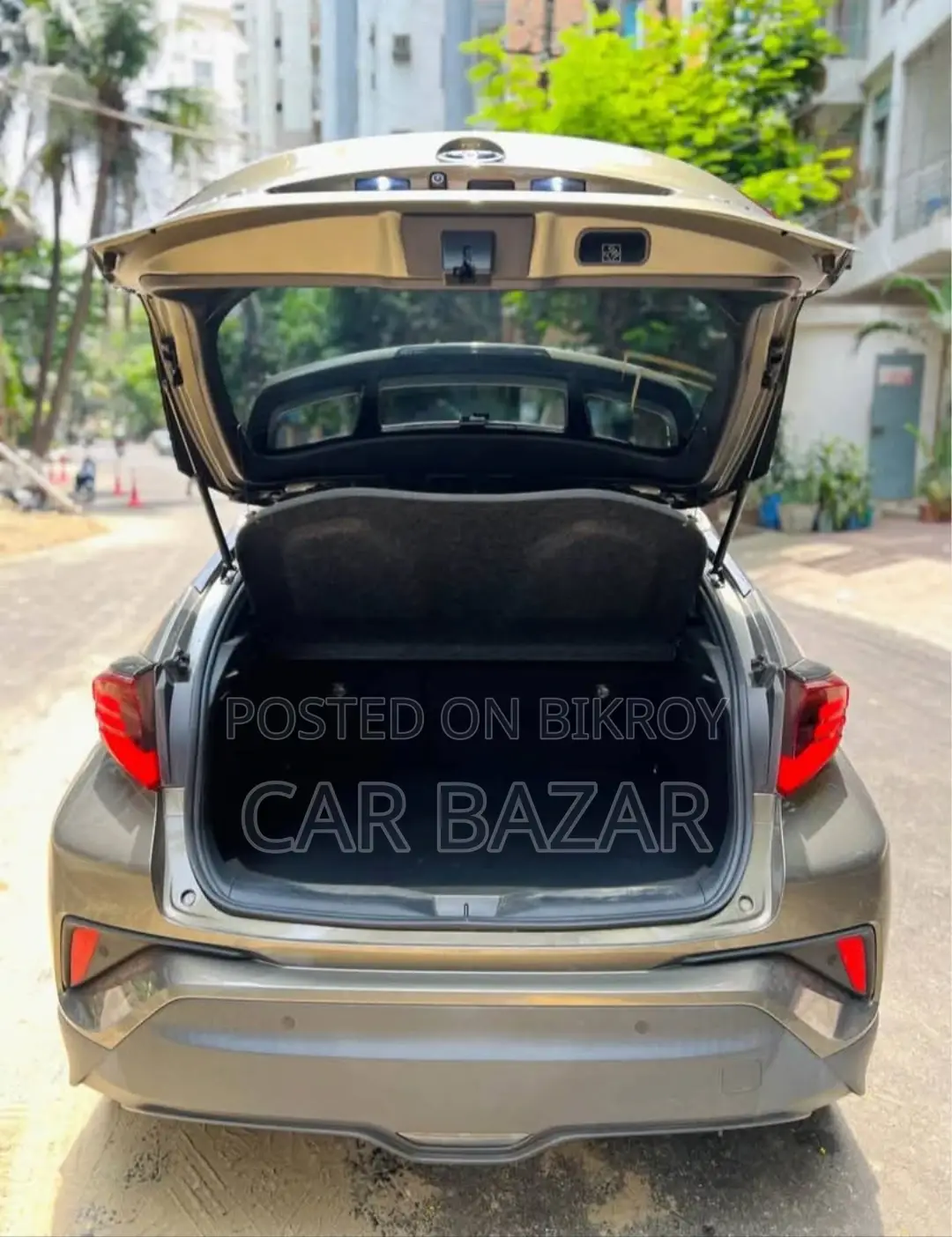 Toyota C-HR G LED PKG BROWN 2020