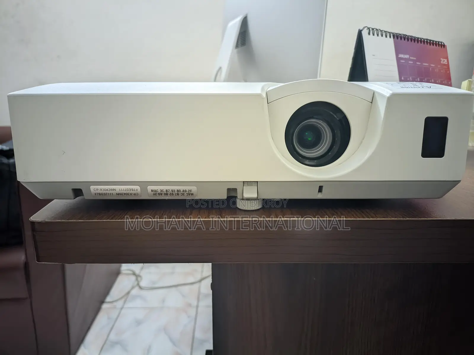 Hitachi Cp X3042 Wn Projector