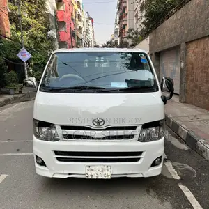 টয়োটা হাইএস জিএল (হাফ সেলিং) ২০১২
