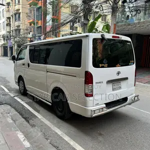 টয়োটা হাইএস জিএল (হাফ সেলিং) ২০১২