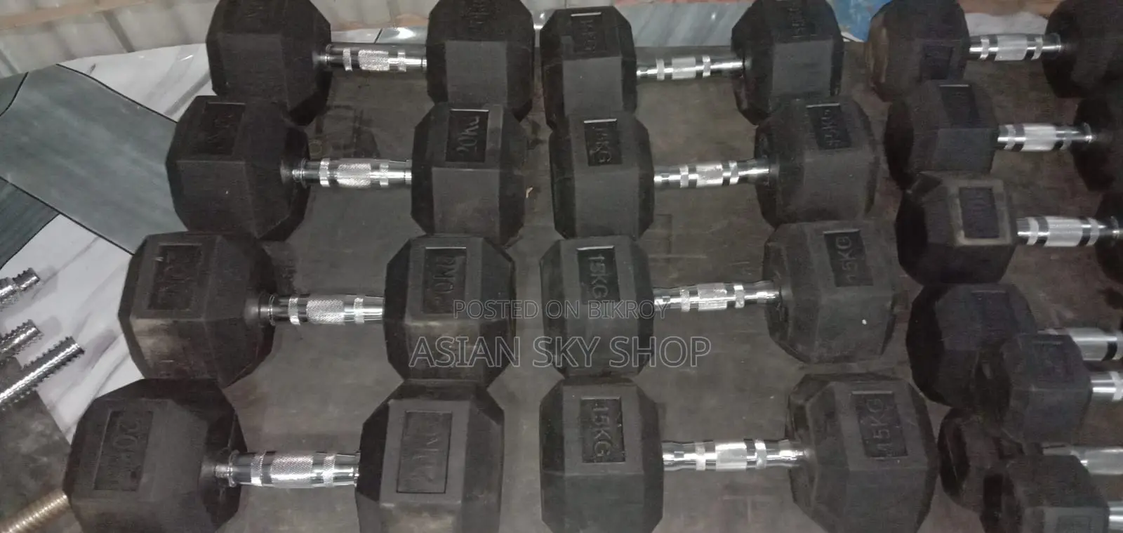 Black Dumbbell