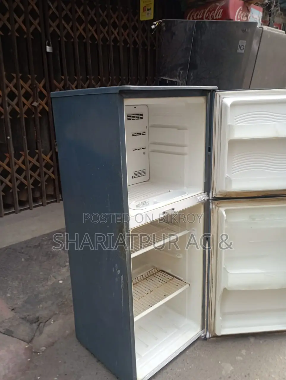Sharp 200 Ltr Fridge in Excellent Condition