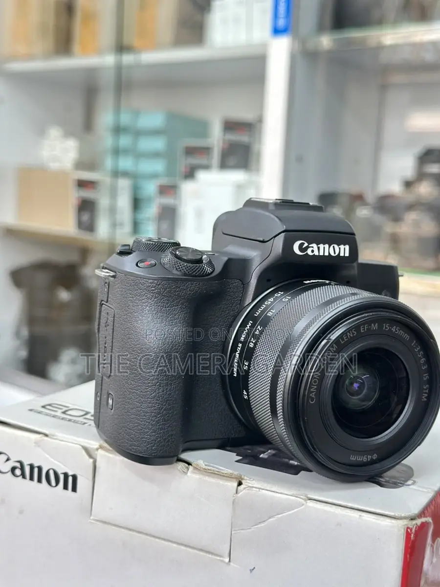 Canon M50 15-45mm lens full box