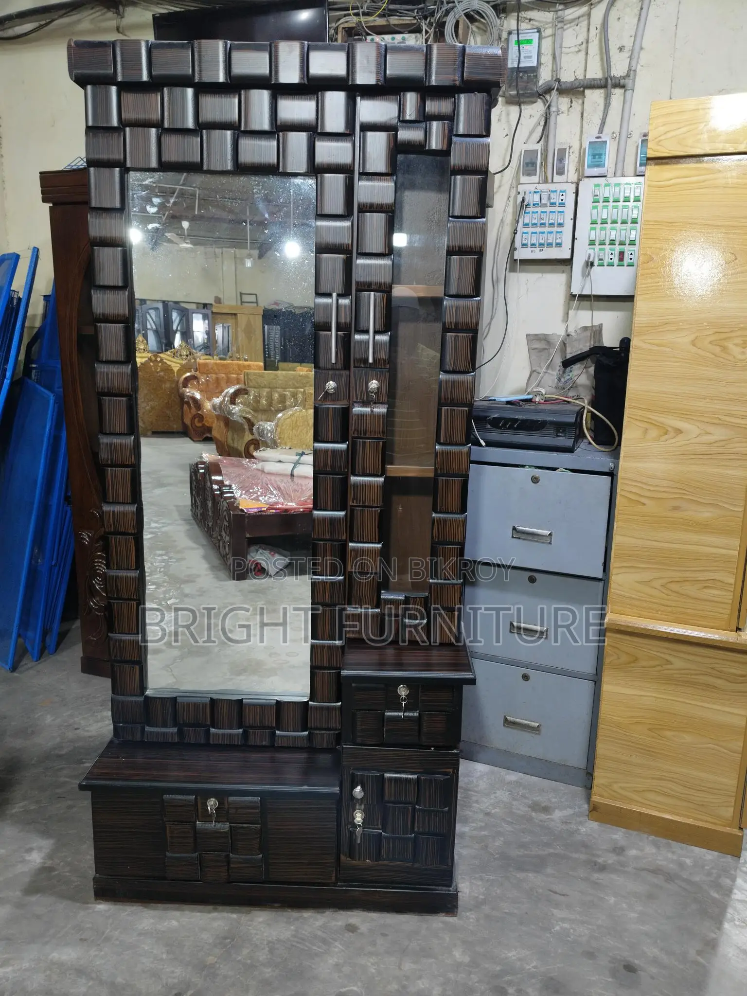 Brand new dressing table for sale