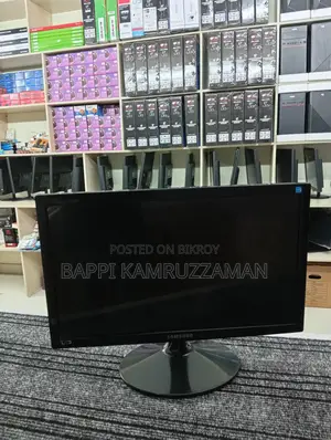 বিক্রয় হবে: প্রিমিয়াম কোয়ালিটি (SAMSUNG) ১৯ ইঞ্চি মনিটর!