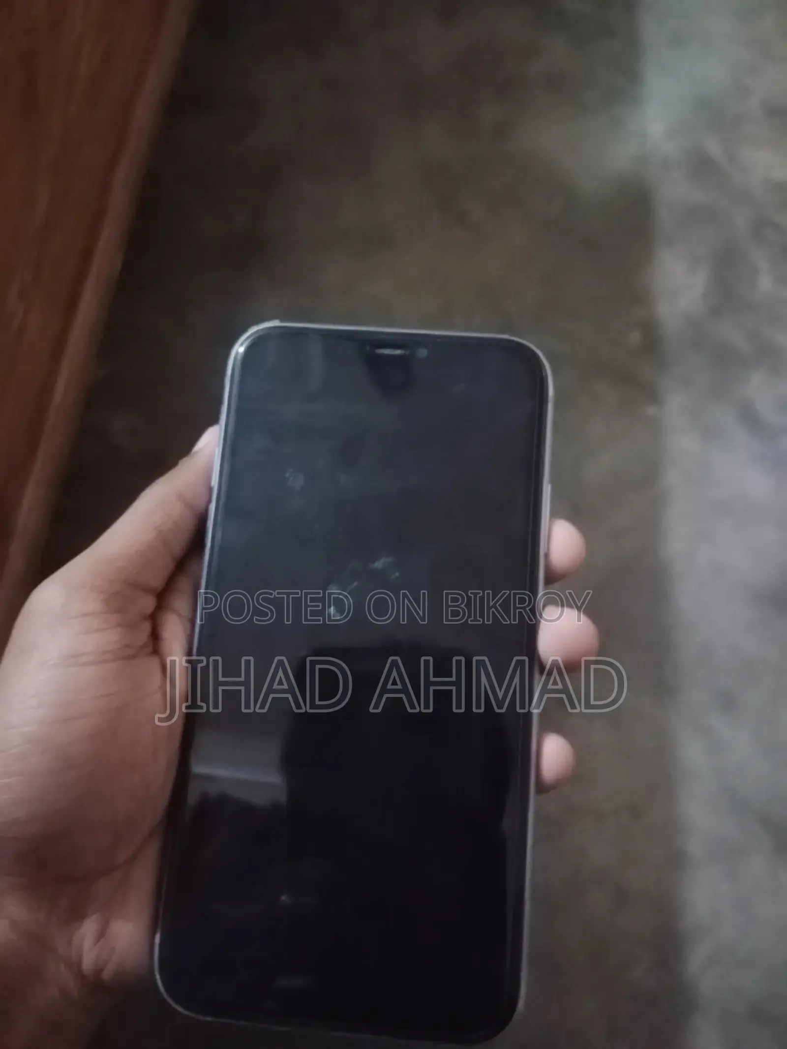 Apple iPhone 11 (Used)