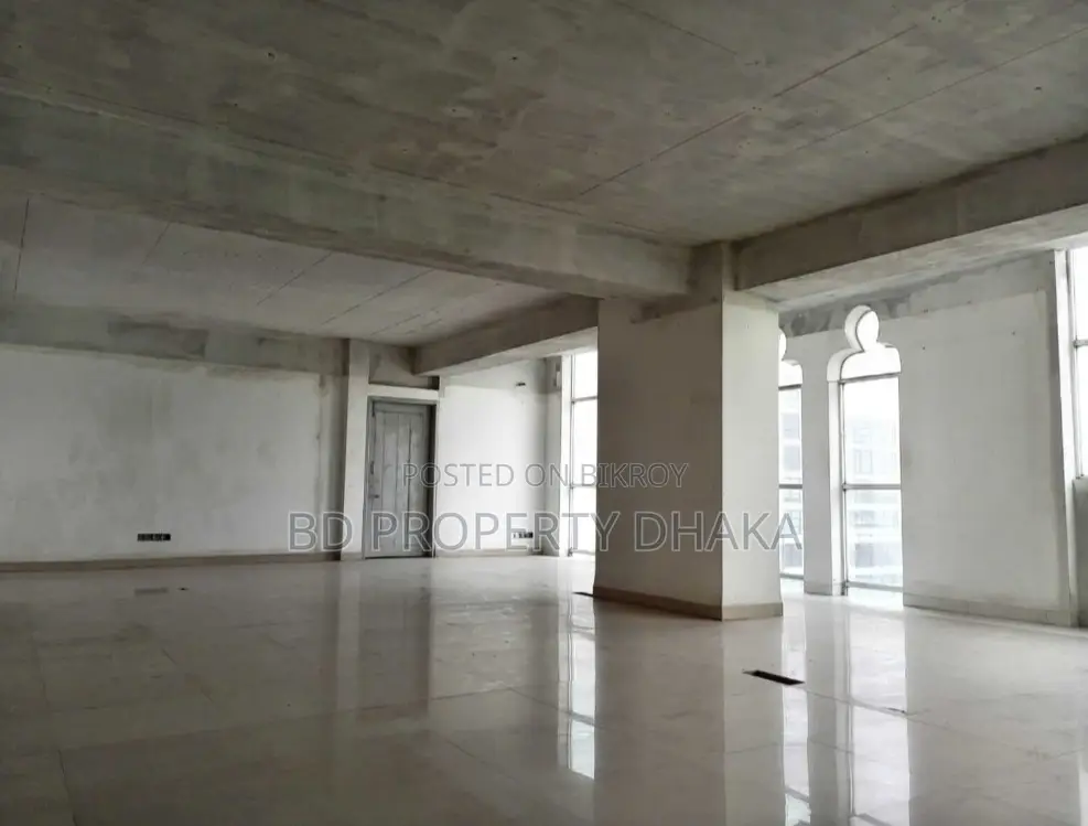 11000 Sqft Open Commercial Space Rent in Mohakali