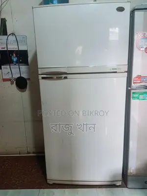রানিং স্যামসং এর ফ্রিজটি বিক্রি হবে