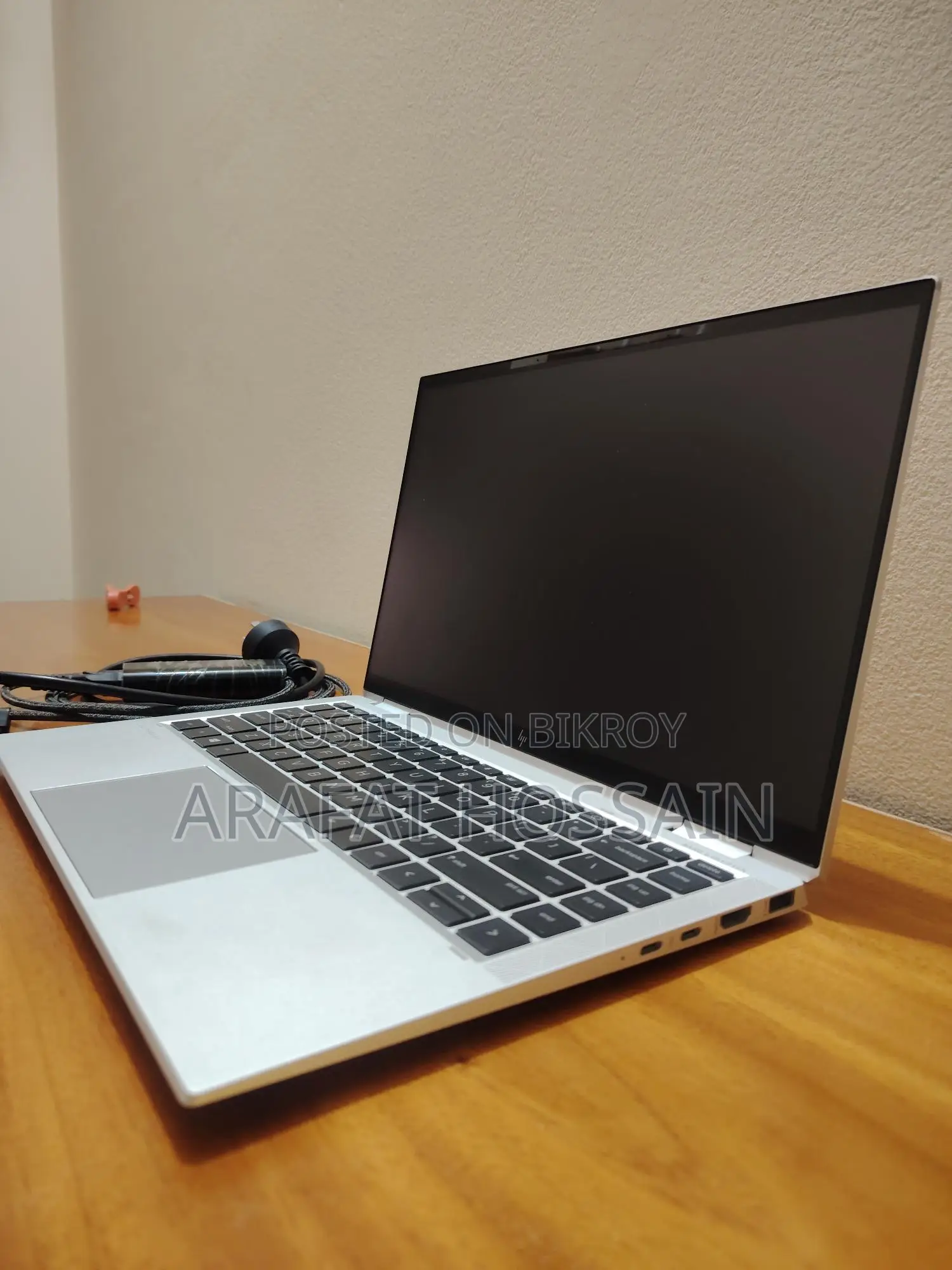 HP EliteBook x360 1040 G7 – Intel Core i7 10th Gen, 16GB RAM/SSD 512GB