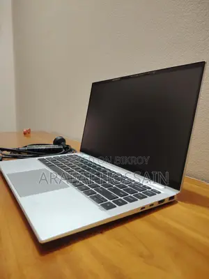 HP EliteBook x360 1040 G7 – Intel Core i7 10th Gen, 16GB RAM/SSD 512GB