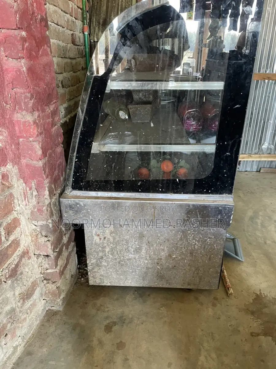 Display fridge