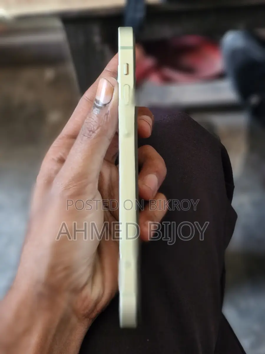 Apple iPhone 12 . (Used)