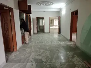 গুলশানে ভালো মানের ৩ বেডরুমের আন-ফার্নিশড ফ্ল্যাট ভাড়া