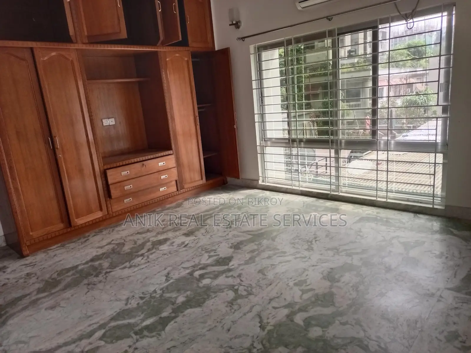 Good Quality 3 Bedroom Un Farnised Flat Rent At Gulshan