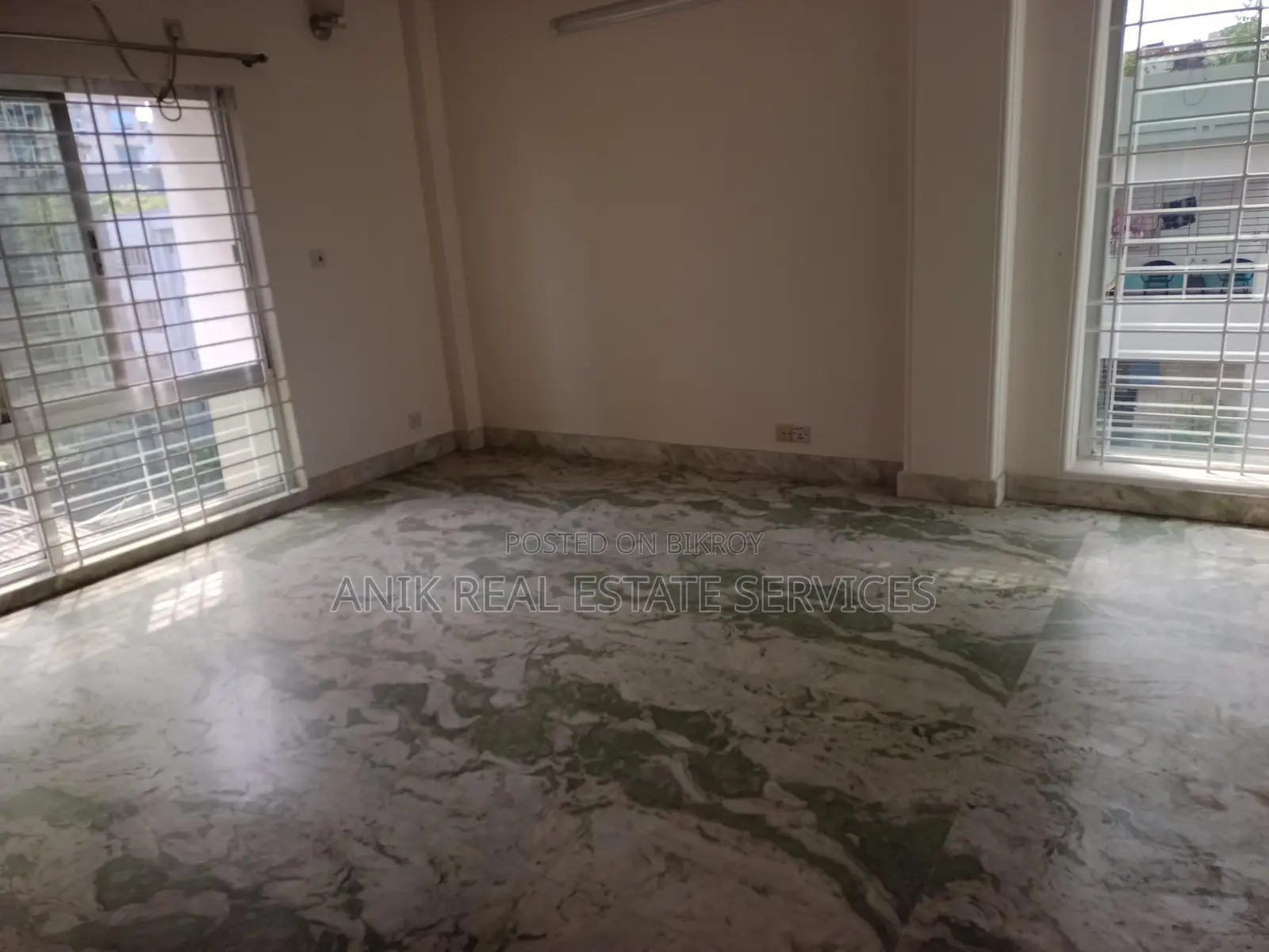 Good Quality 3 Bedroom Un Farnised Flat Rent At Gulshan