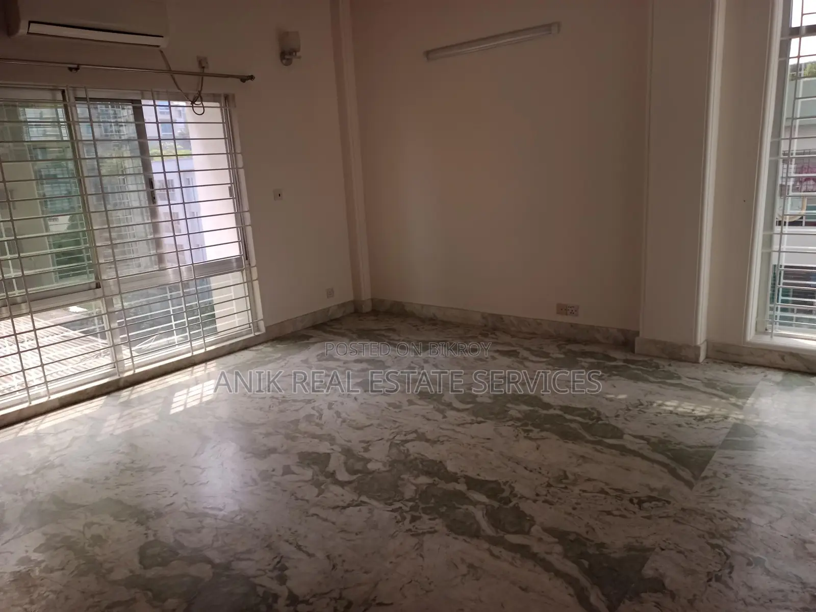 Good Quality 3 Bedroom Un Farnised Flat Rent At Gulshan