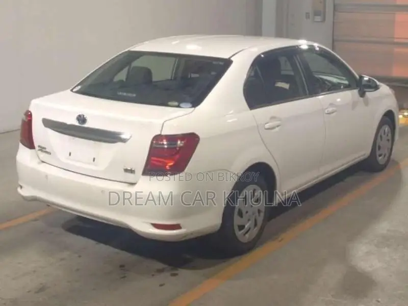 Toyota Axio EX HYBRID PUSH 2020
