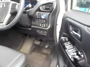Toyota Esquire G I Package 2021