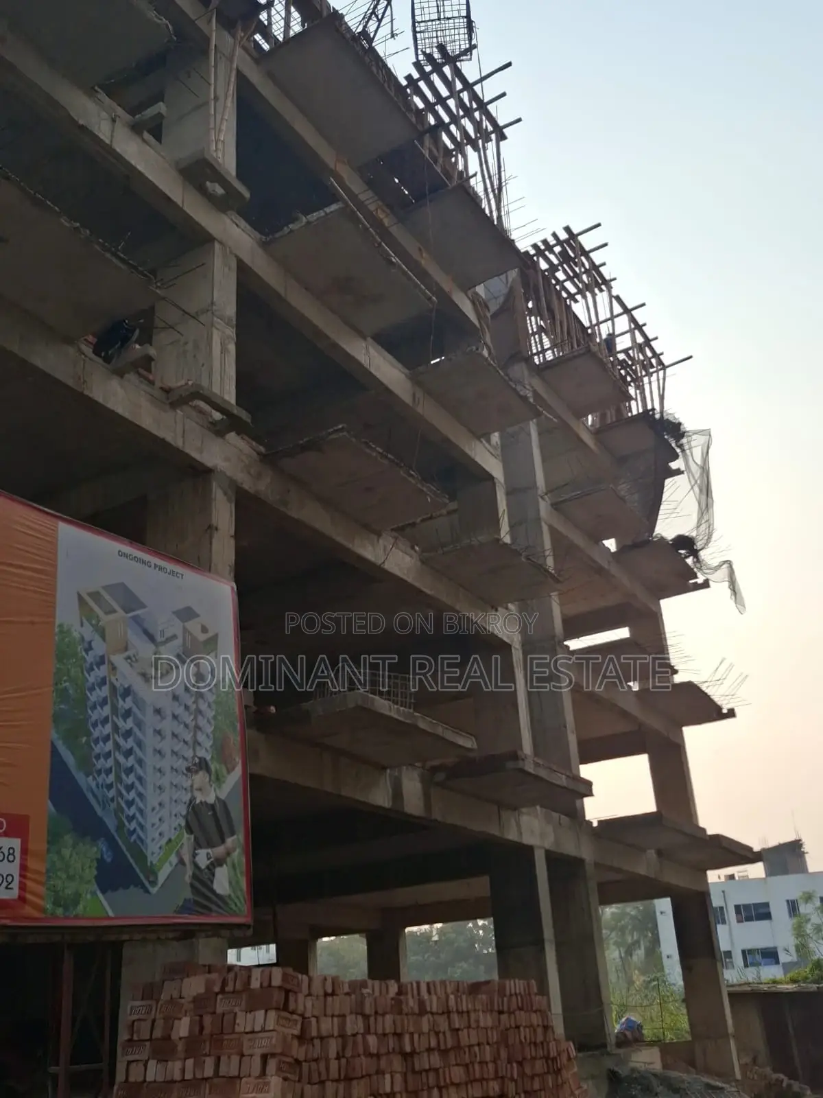 ১৫০০ বর্গফুটের রানিং কর্নার ফ্ল্যাট বিক্রি** প্রিয়াঙ্কা রানওয়ে সিটি, উত্তরা