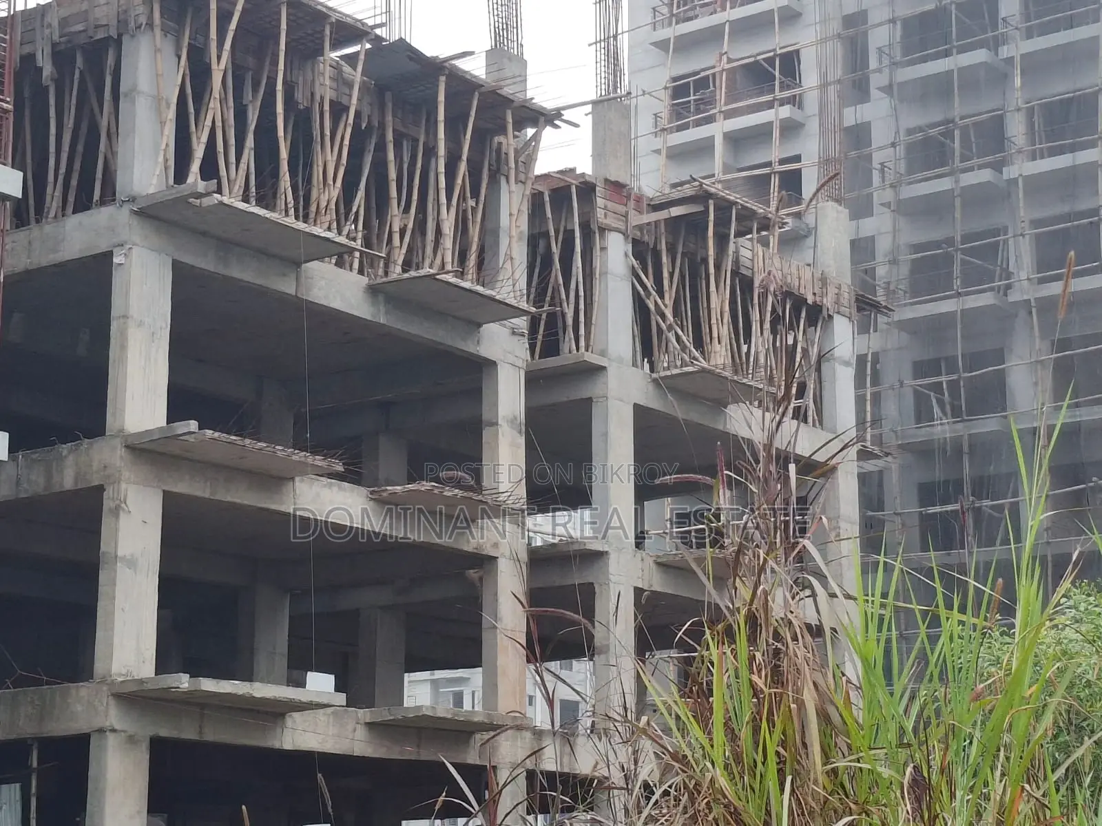 ১৫০০ বর্গফুটের রানিং কর্নার ফ্ল্যাট বিক্রি** প্রিয়াঙ্কা রানওয়ে সিটি, উত্তরা