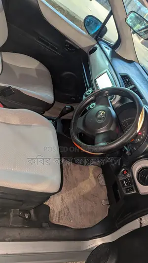 Toyota Vitz key start 2011
