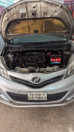 Toyota Vitz key start 2011