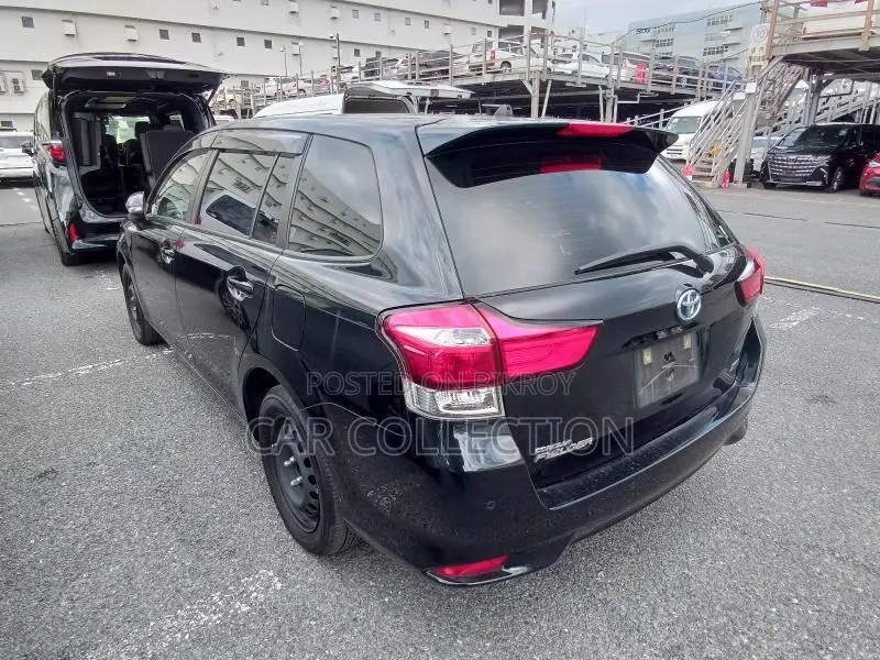 Toyota Fielder Ex 2020
