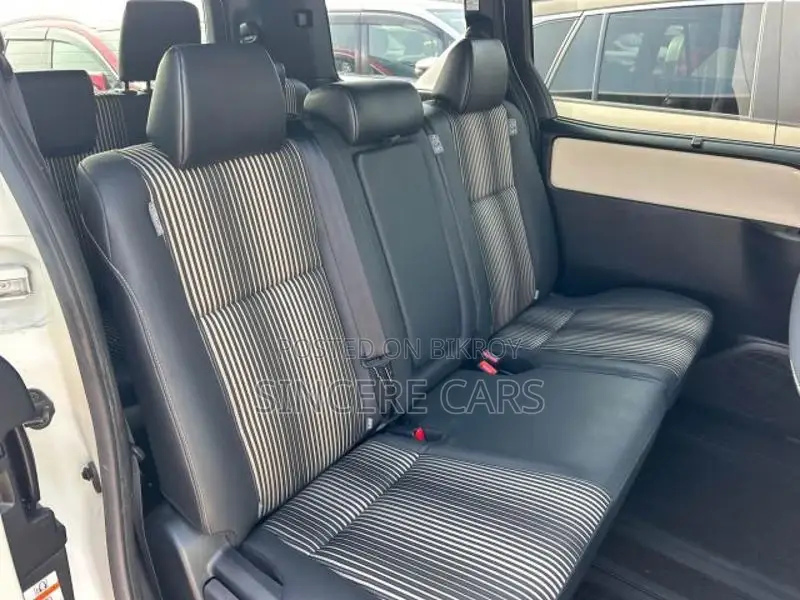 Toyota Noah SI WXB2 OCTEN 4POINT 2020