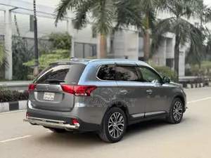 Mitsubishi Outlander Sunroof 7 Seat Octane 2017
