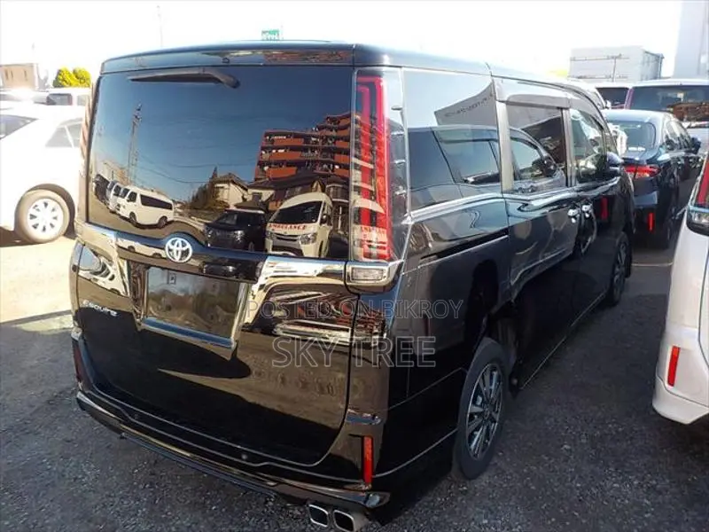 Toyota Esquire G I Premium Package 2021