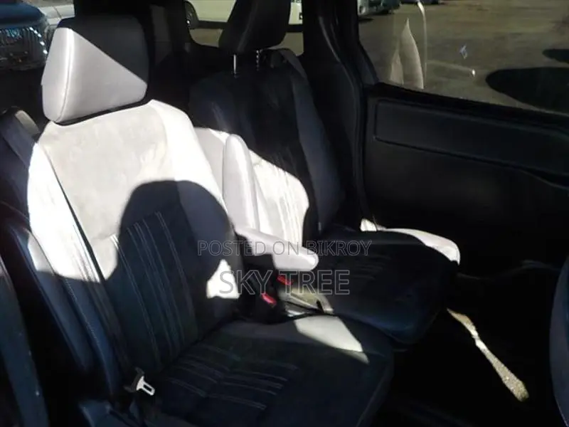 Toyota Esquire G I Premium Package 2021