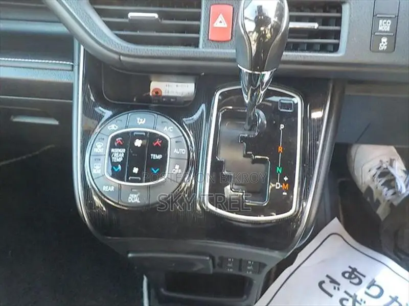 Toyota Esquire G I Premium Package 2021
