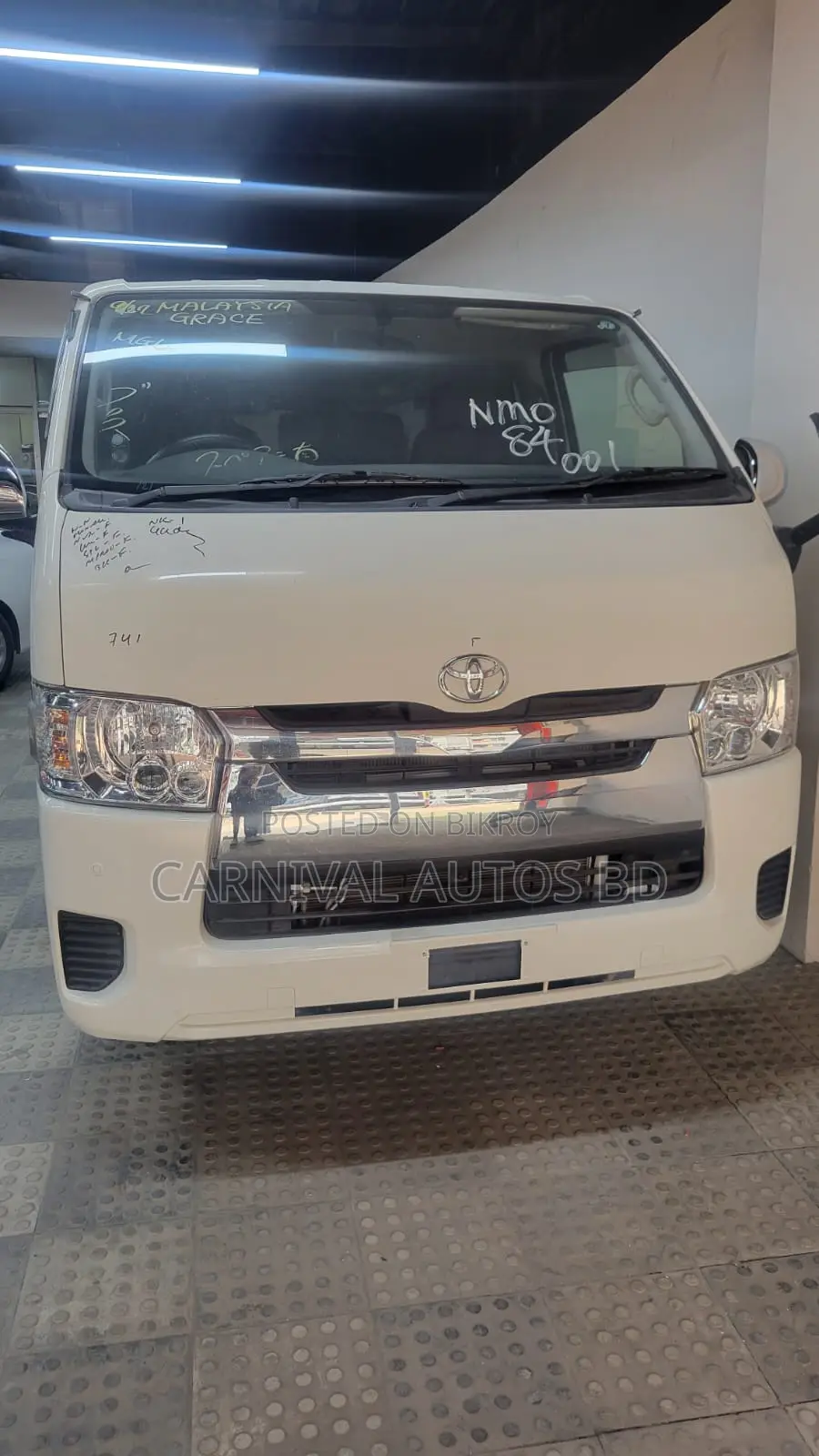 Toyota Hiace GL dual ac 2020