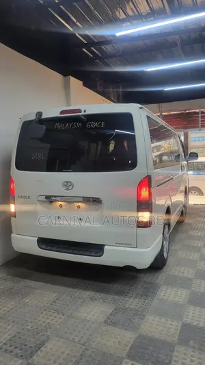 Toyota Hiace GL dual ac 2020