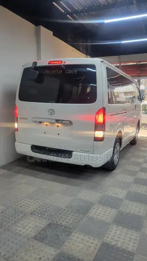 Toyota Hiace GL dual ac 2020