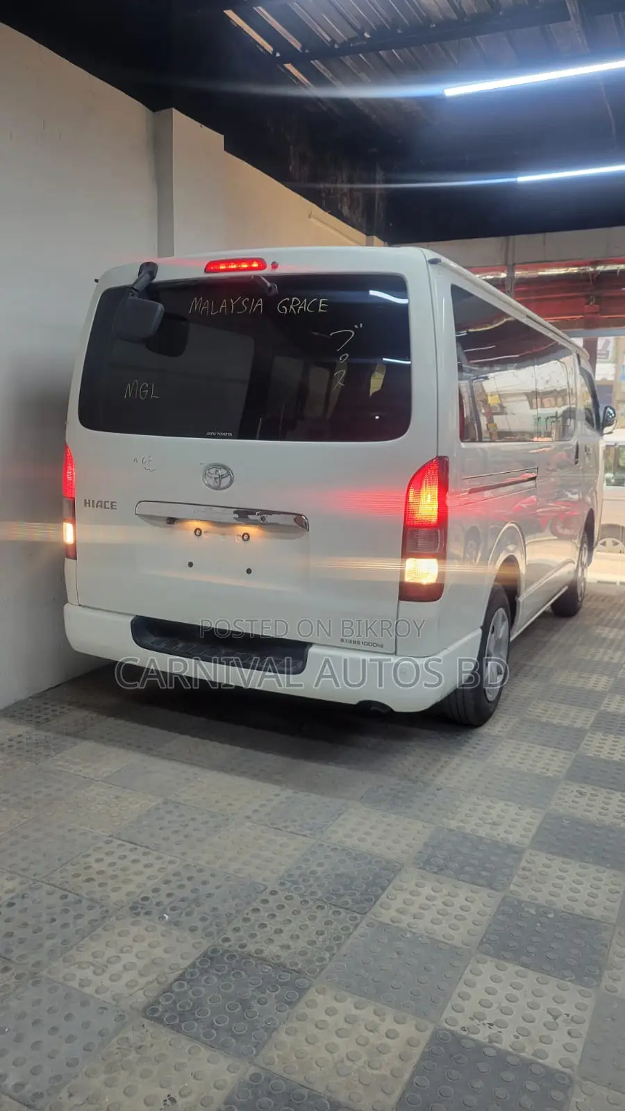 Toyota Hiace GL dual ac 2020
