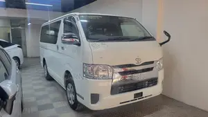 Toyota Hiace GL dual ac 2020