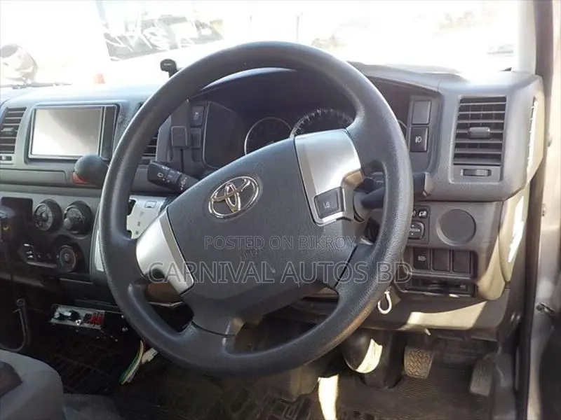 Toyota Hiace GL AMBULANCE 2021