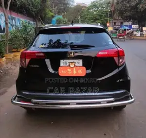 Honda Vezel S NON HYBRID 1.5L 2015
