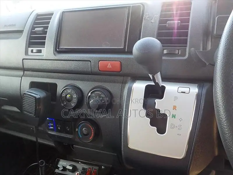 Toyota Hiace GL AMBULANCE 2021