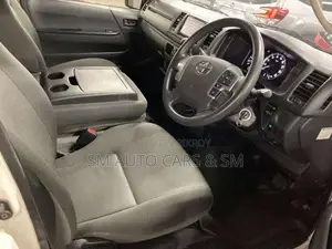 টয়োটা হাইএস ডিএক্স হোয়াইট সিঙ্গেল এসি ২০২১