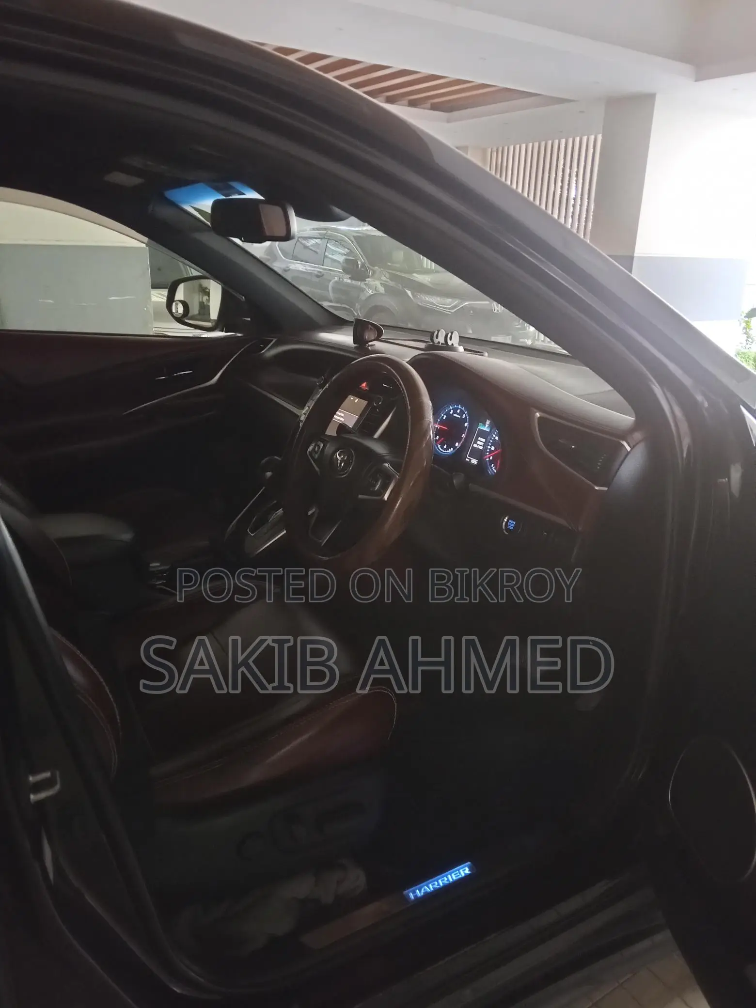 Toyota Harrier 2015