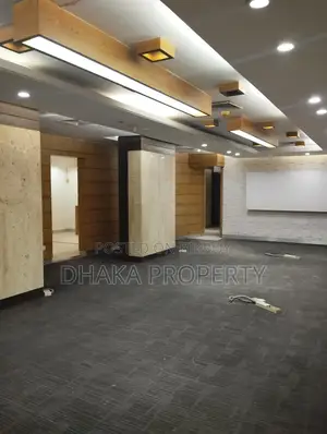 গুলশান এভিনিউতে ভাড়ার জন্য সেমি-ফার্নিশড কমার্শিয়াল অফিস স্পেস