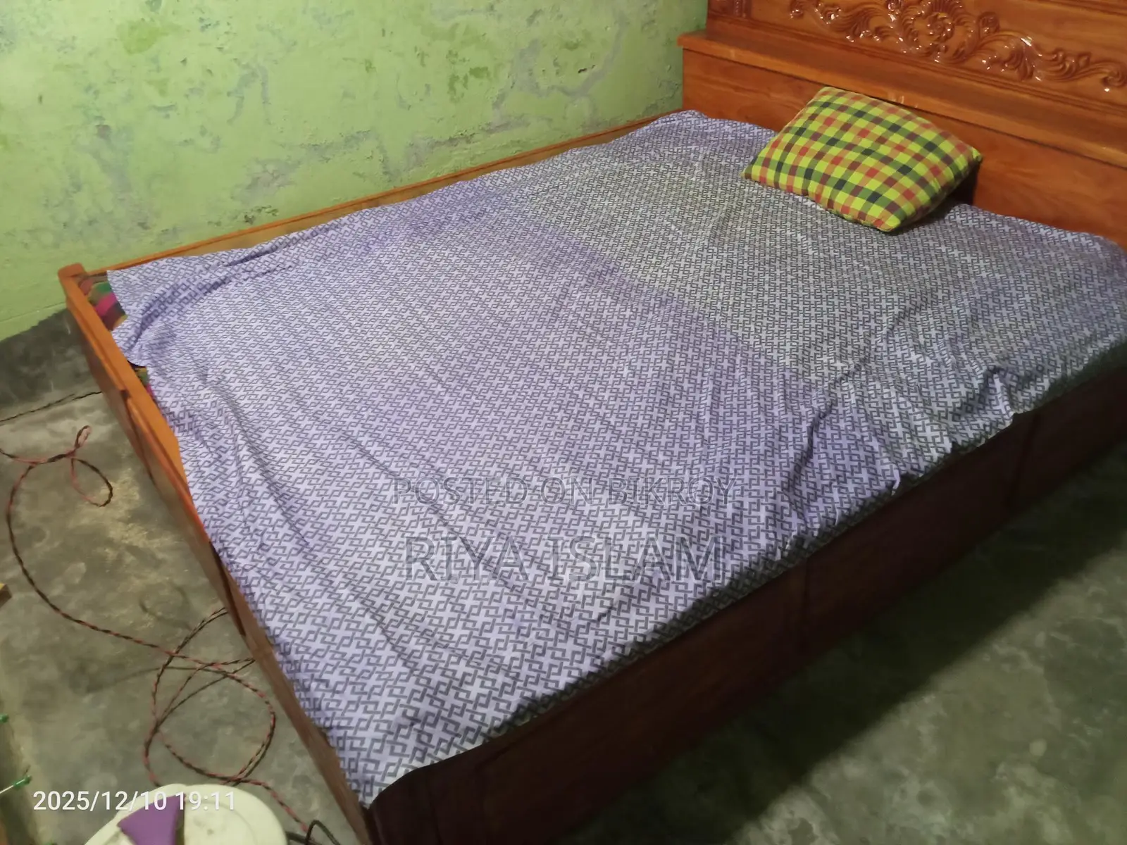 6/7 Feet Full Box Bed