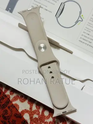 Apple Watch SE 2nd Gen 40mm 2023 Starlight