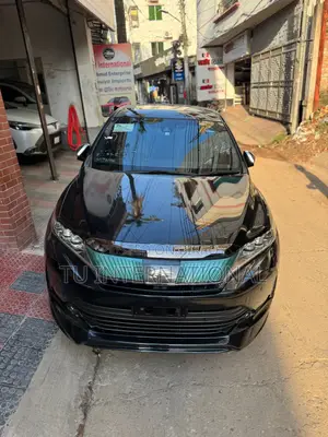 Toyota Harrier 2020