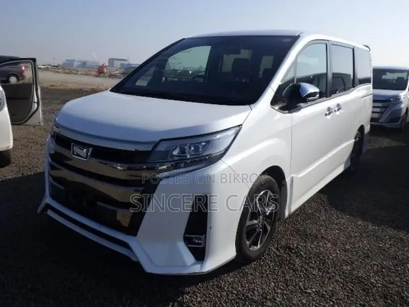 Toyota Noah SI WXB NON HYBRID 2021