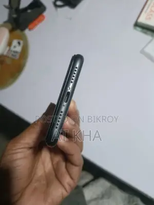 Apple iPhone 11 (Used)